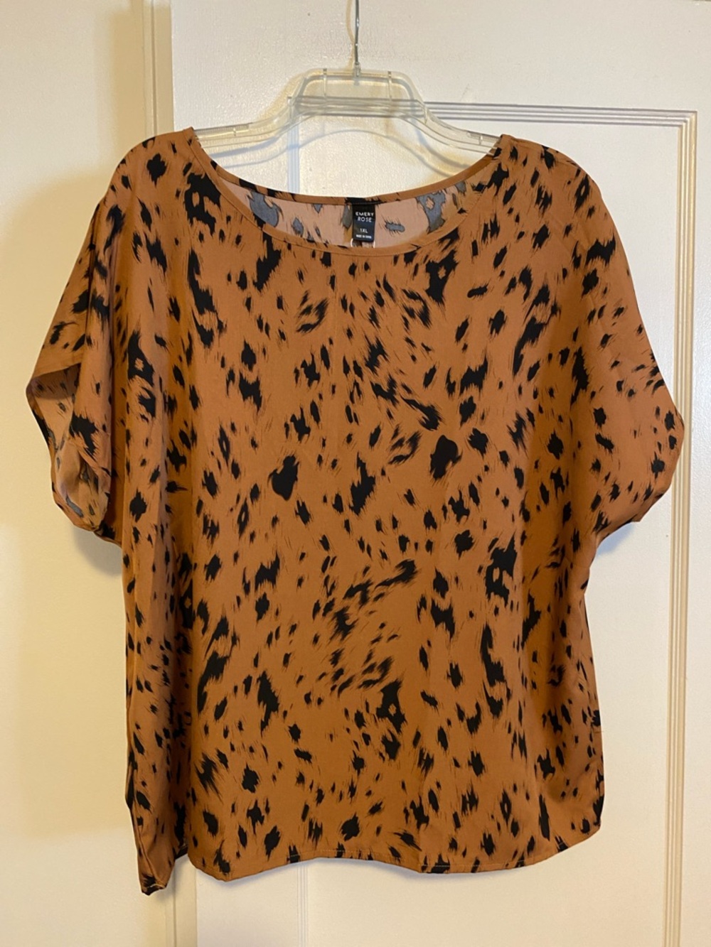 🎀 5/$20 🎀 NWT SHEIN (Emery Rose) animal print top size 1XL